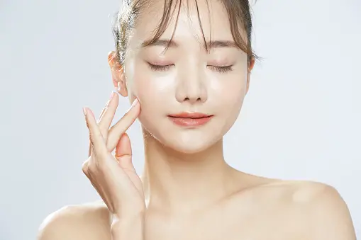 4 Best Skincare Product to Rediscover your Beauty