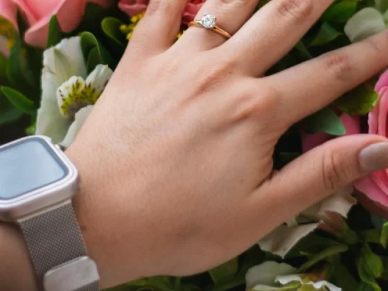 10 Stylish Smartwatches For Women That Look Like Jewelry