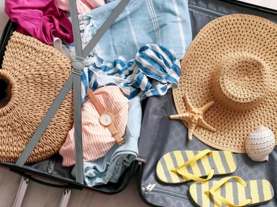 Best Beach Vacation Outfits That Are Easy To Pack